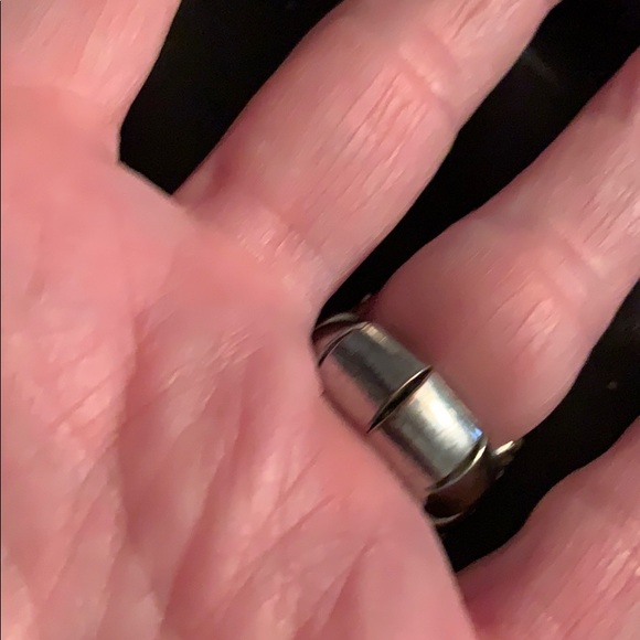 Ring - Picture 2 of 2